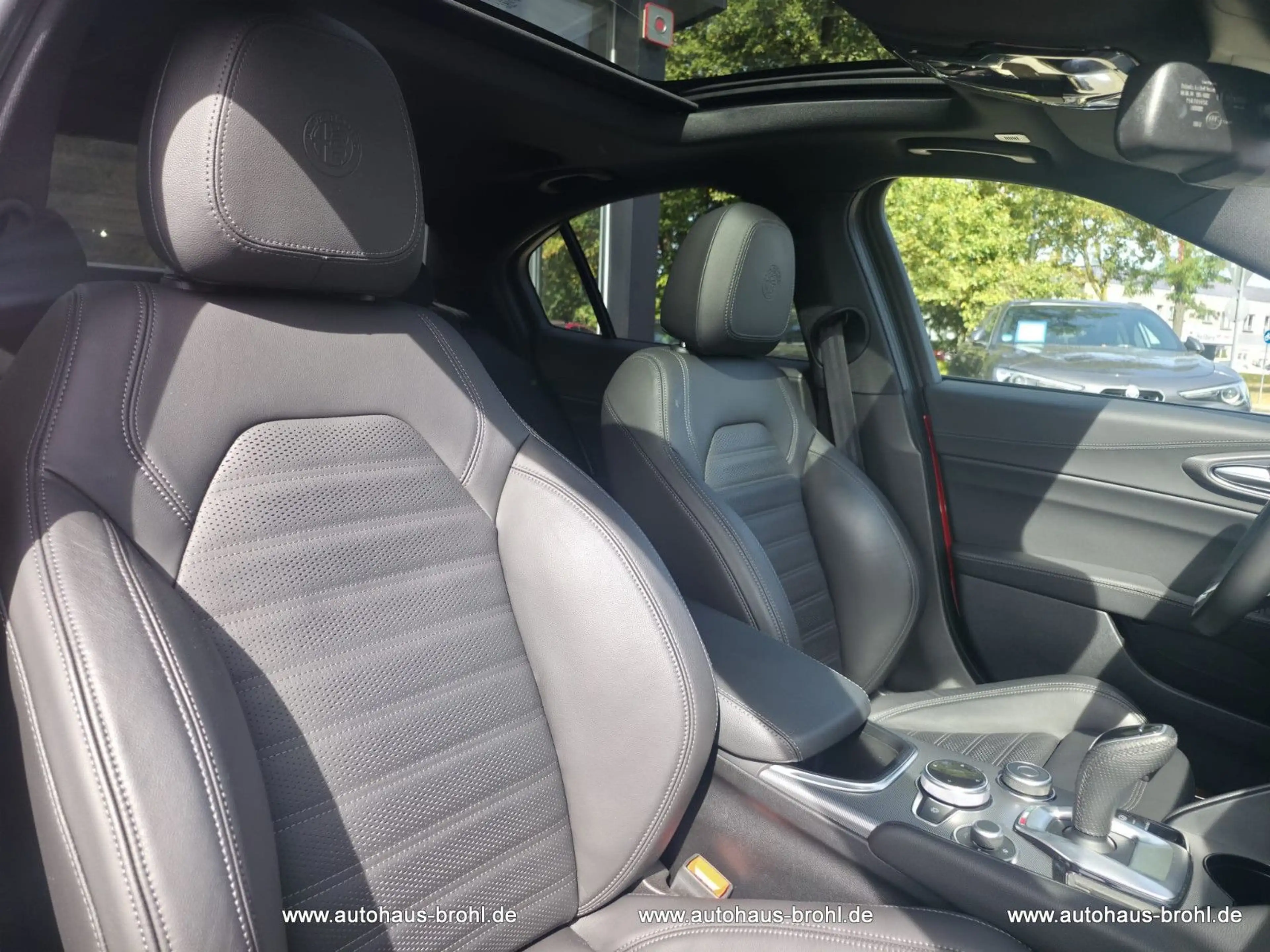 Alfa Romeo Giulia Veloce Q4 280PS — photo 10