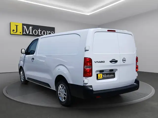 Opel Vivaro view 3