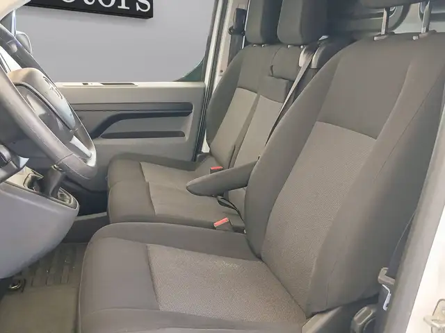 Opel Vivaro view 9