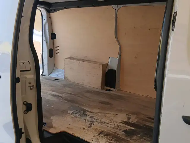 Opel Vivaro view 15