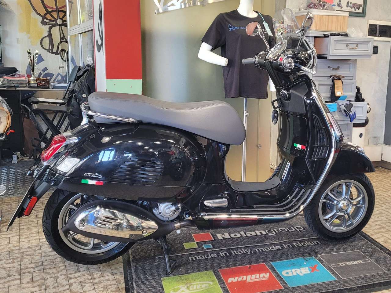 Vespa GTS 300
