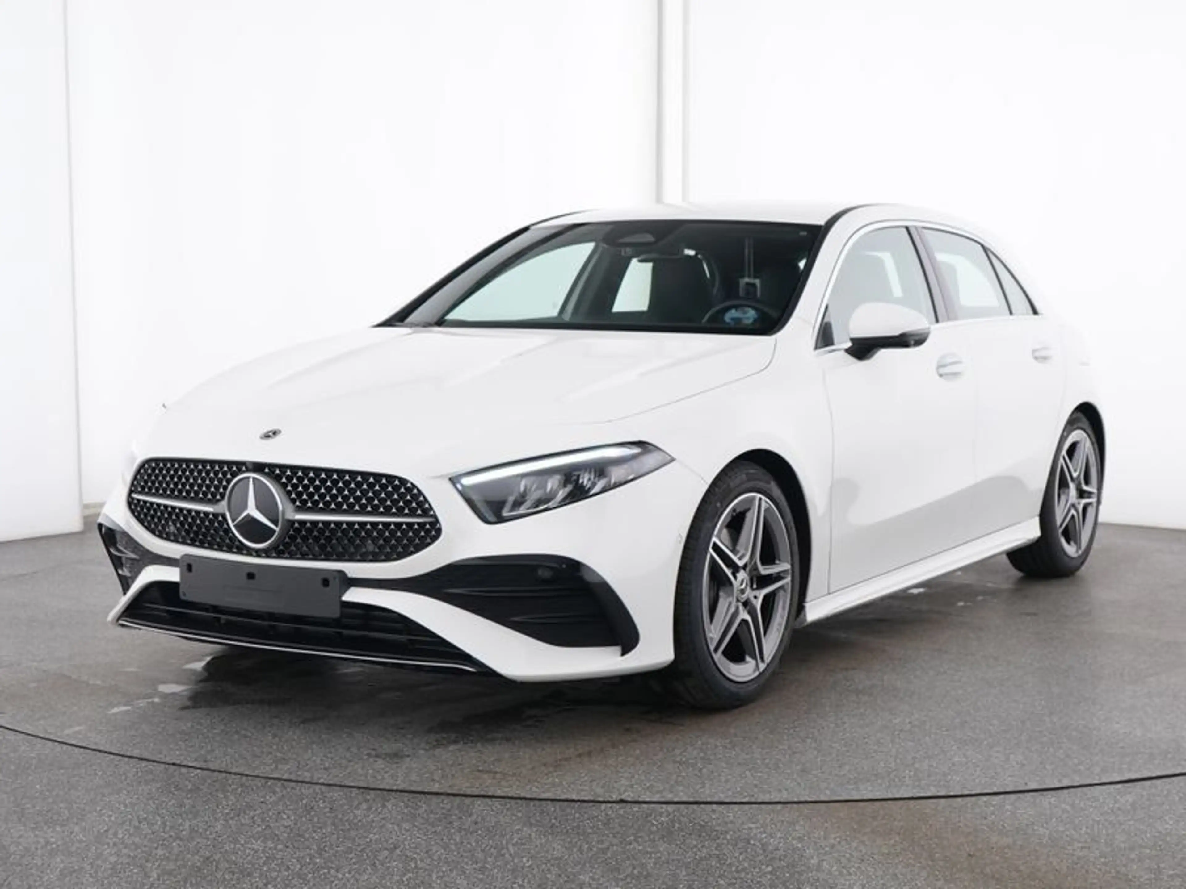 Mercedes-Benz A 200 d Edition AMG Kamera Distro 360° AHK Totw