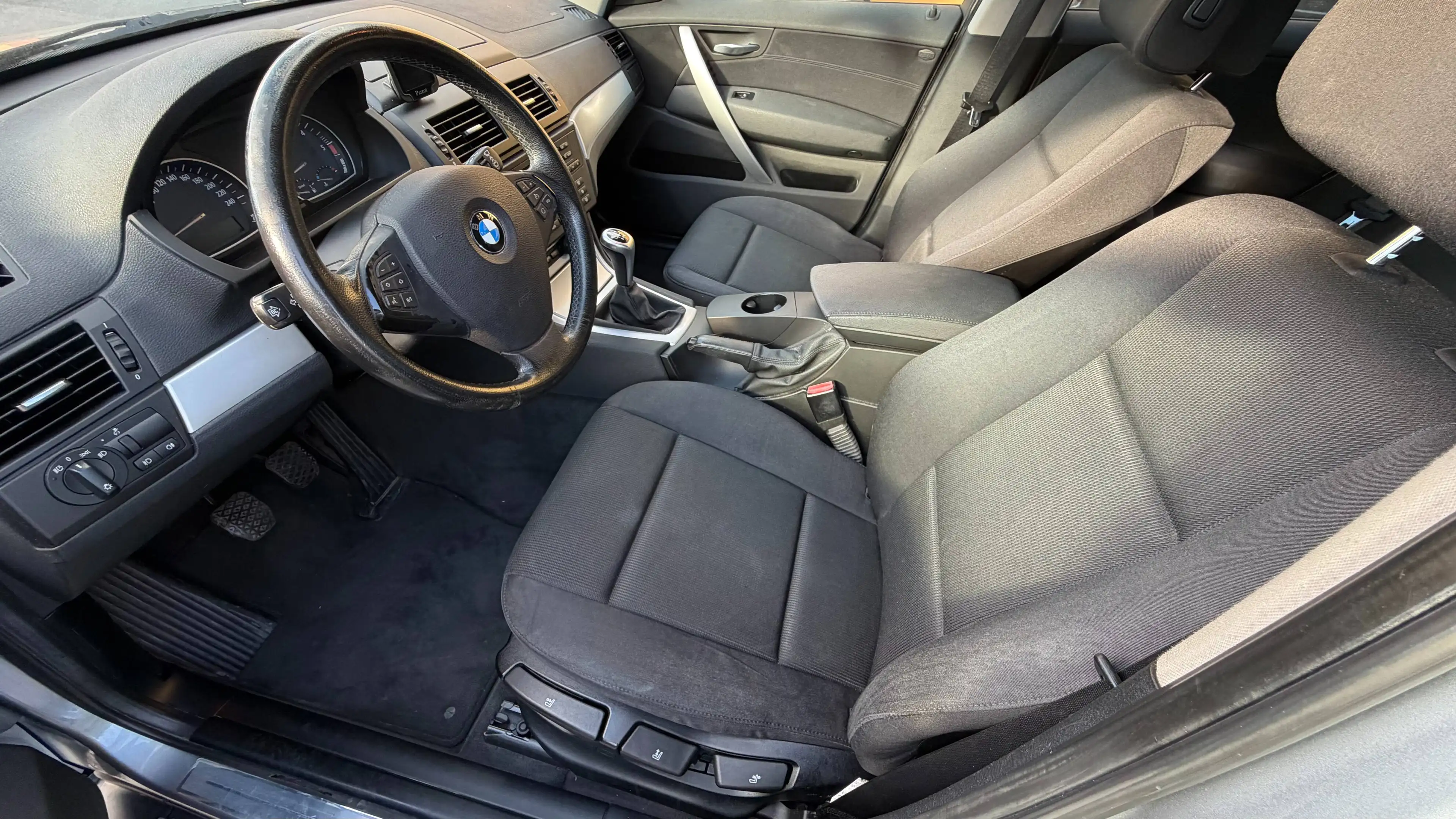 BMW X3 2.0 d — photo 11
