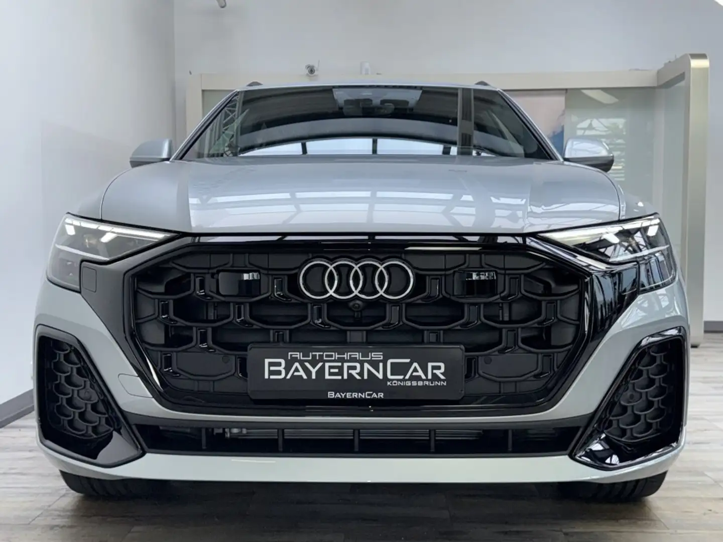 Audi Q8 50 TDI AHK SLine Sport+ OLED Matrix HeadUp Plateado - 2