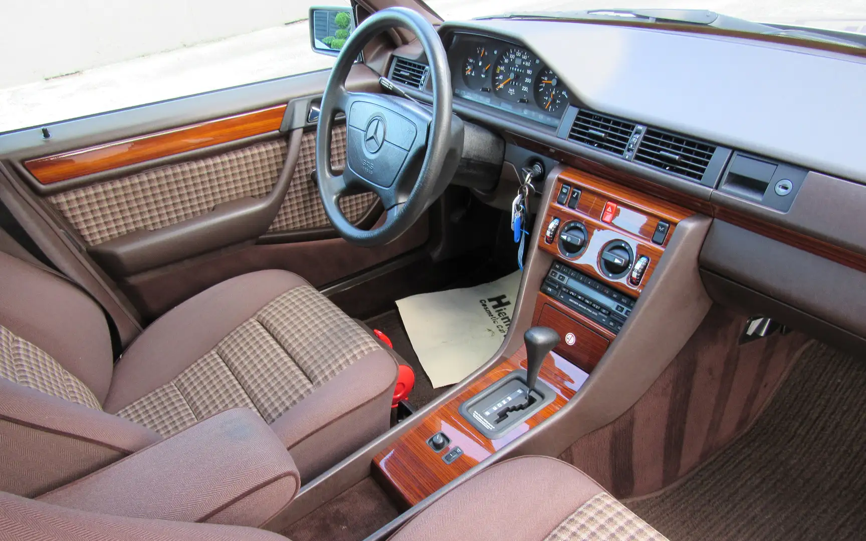 Mercedes-Benz 250 W124 250D Turbo rosenholz tempomat sportkaro sitze Béžová - 2