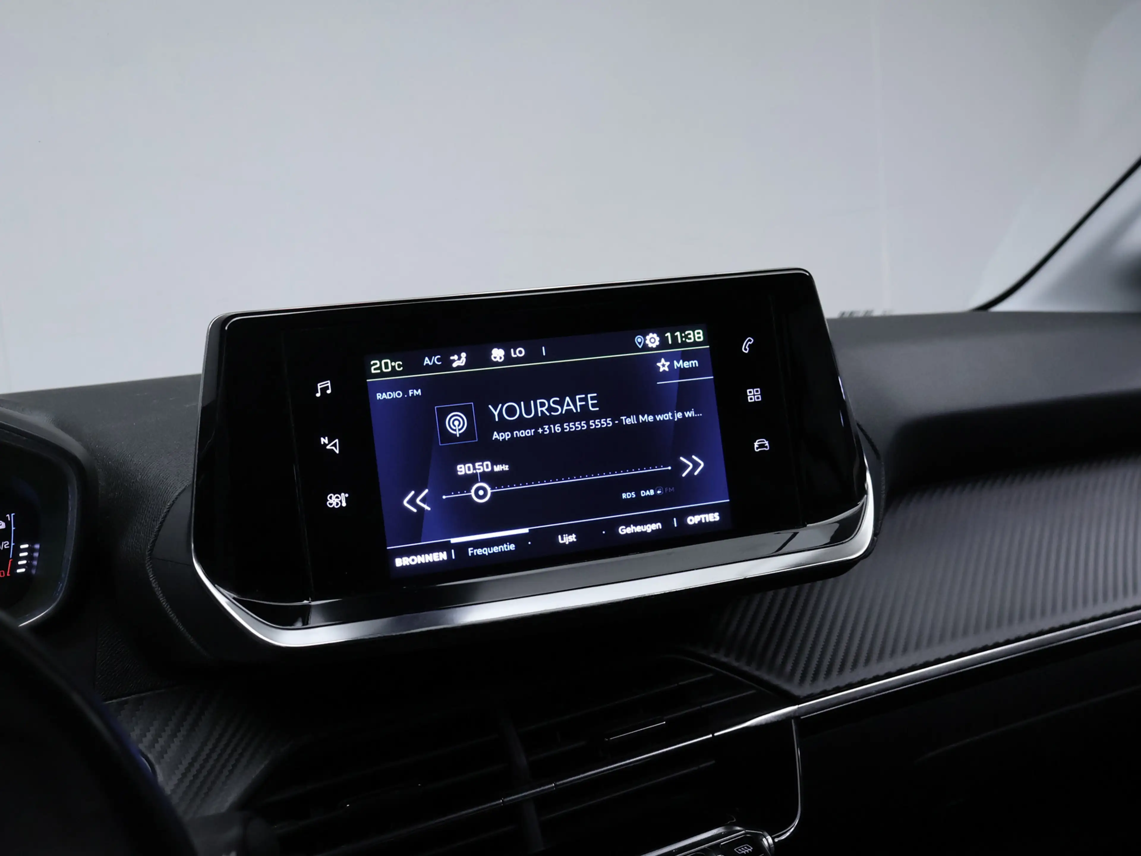 Peugeot e-208 EV Allure 50 kWh SOH 90% (CARPLAY,NAVI,LED,CRUISE, — photo 14