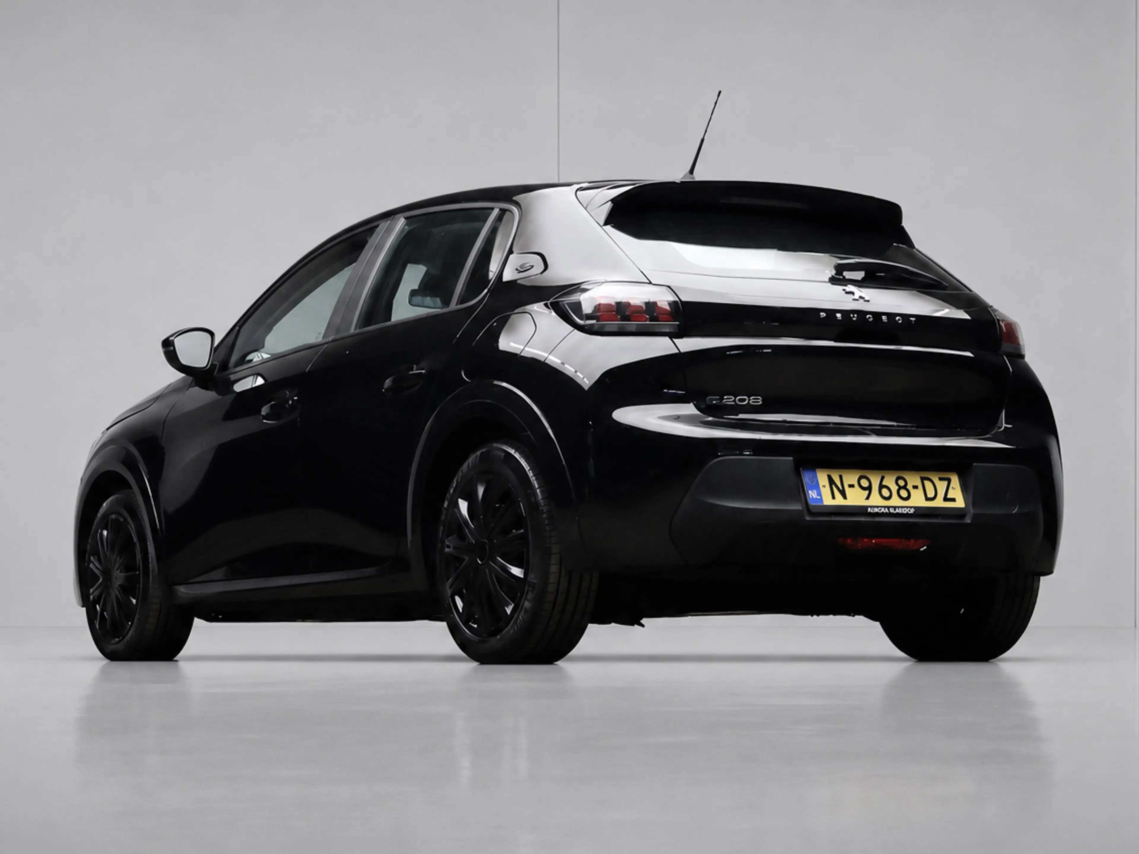 Peugeot e-208 EV Allure 50 kWh SOH 90% (CARPLAY,NAVI,LED,CRUISE, — photo 4
