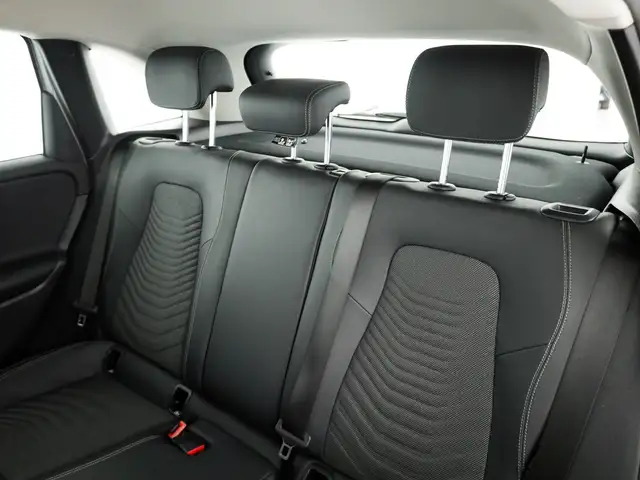 Mercedes-Benz B-Class view 14