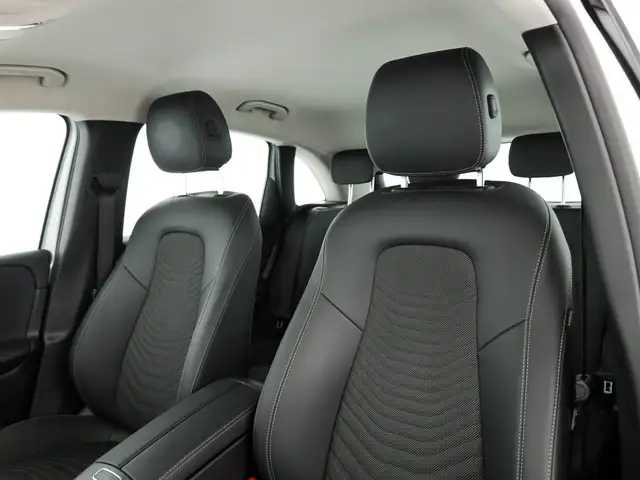 Mercedes-Benz B-Class view 13