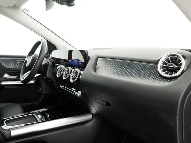Mercedes-Benz B-Class view 10