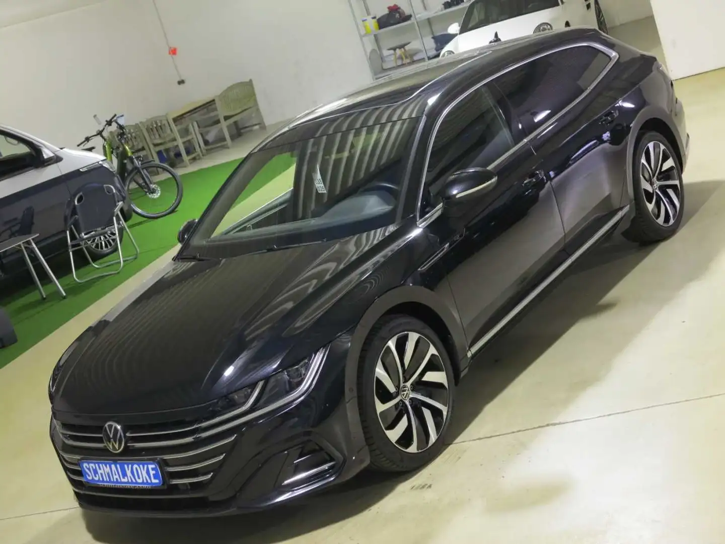 Volkswagen Arteon Shooting Brake 2.0TDI DSG7 R-Line eSD AHK Negru - 2