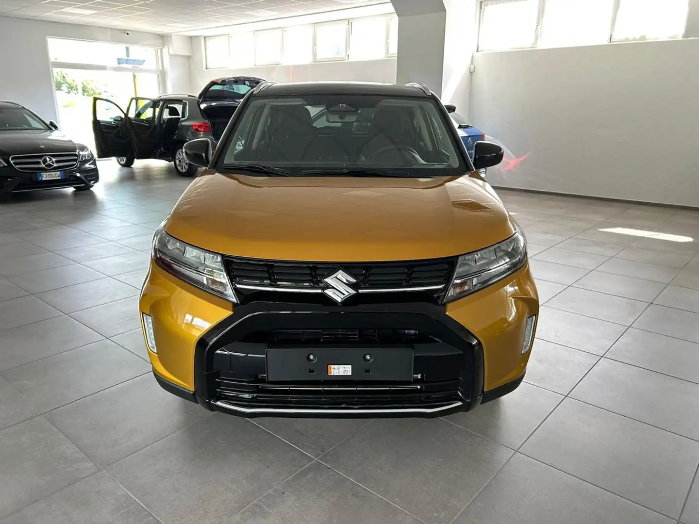 Suzuki Vitara 1.4 Hybrid 4WD AllGrip Cool+ Giallo - 2
