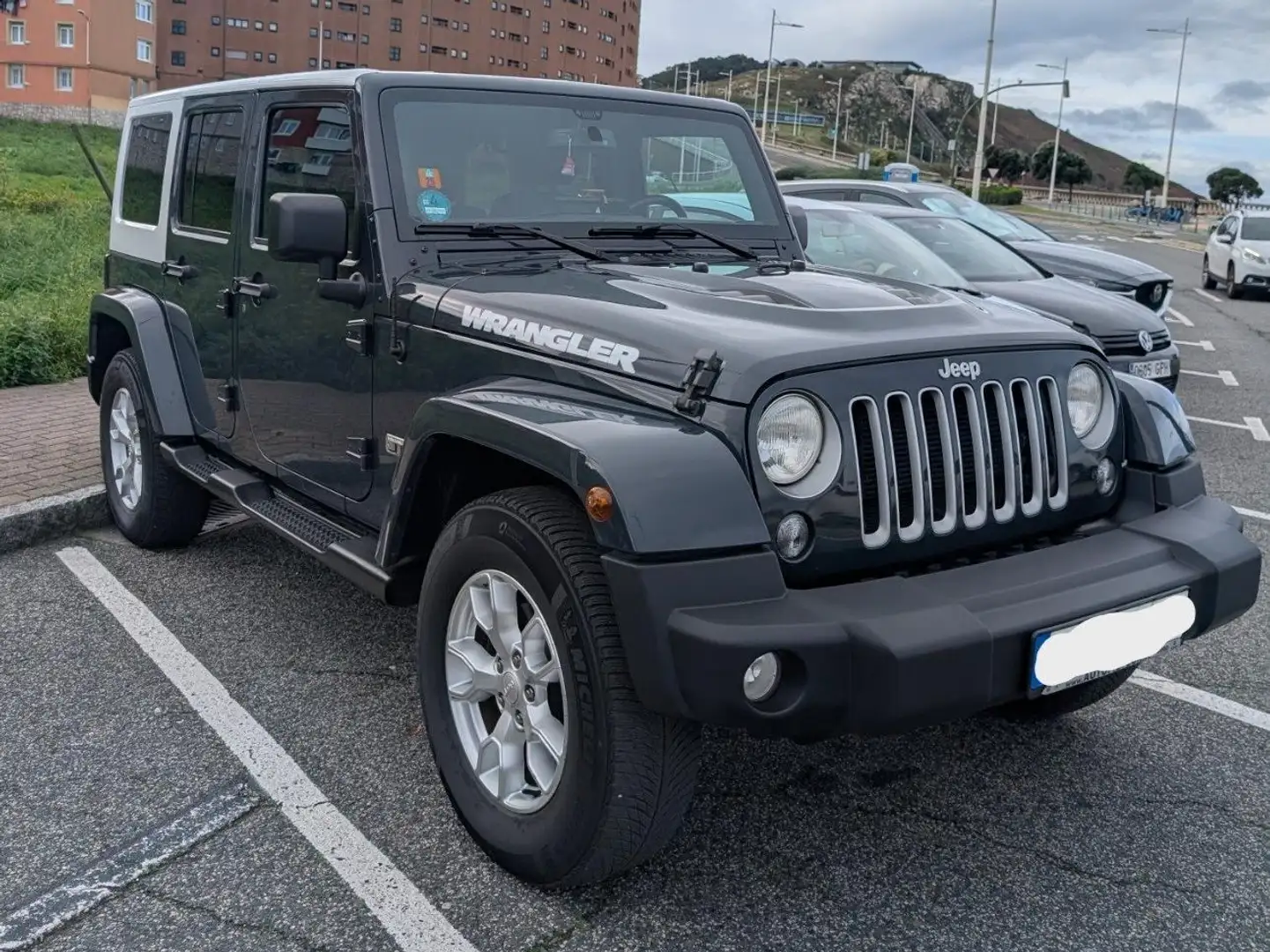 Jeep Wrangler Wrangler Unlimited 3.6 Sahara Aut. Sahara Gris - 2