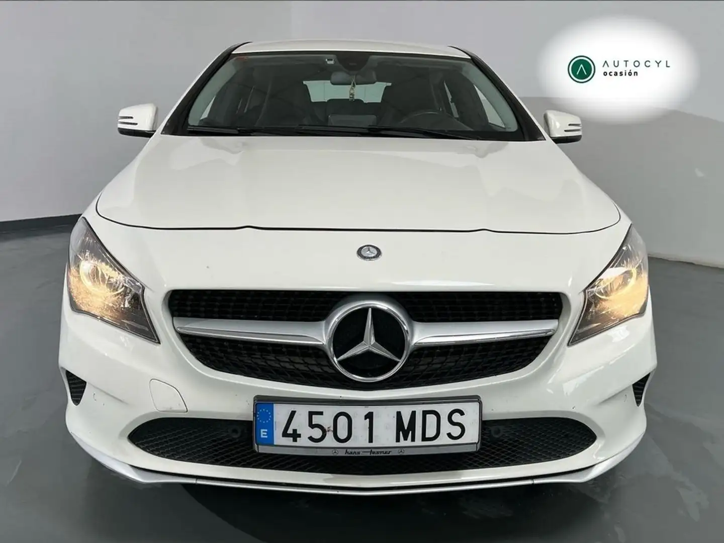 Mercedes-Benz CLA 220 Shooting Brake 220d 7G-DCT Blanc - 2
