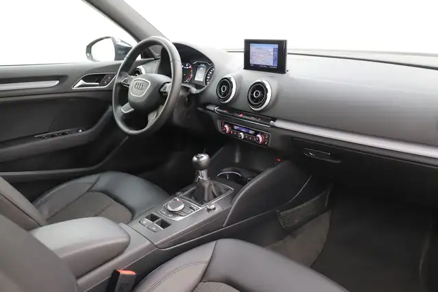 Audi A3 view 16