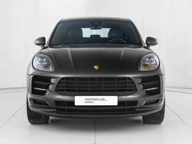 Porsche Macan view 6