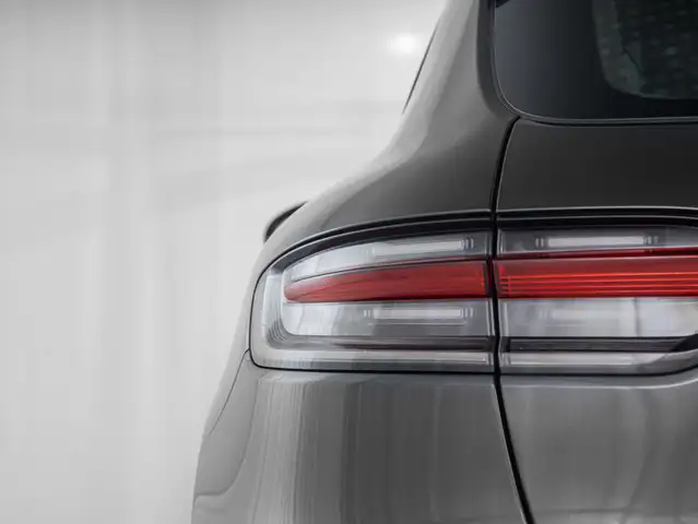 Porsche Macan view 14