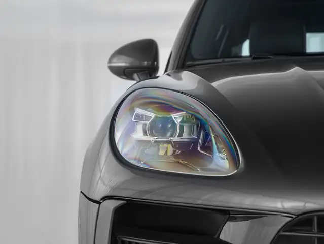 Porsche Macan view 12