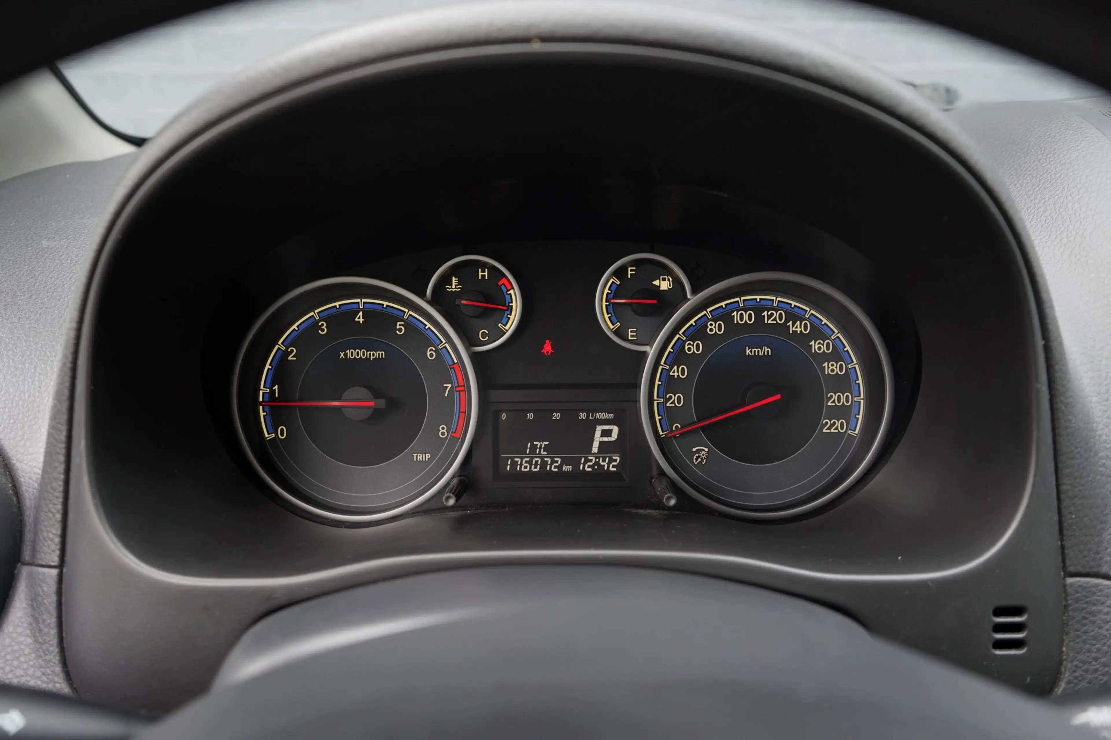 Suzuki SX4 1.6 Comfort, Automaat, Trekhaak, Airco, Navigatie — photo 9