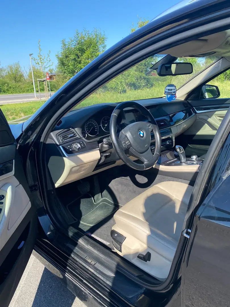 BMW 525 525d Touring Österreich-Paket Schwarz - 2
