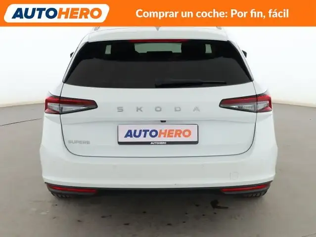 Skoda Superb view 5