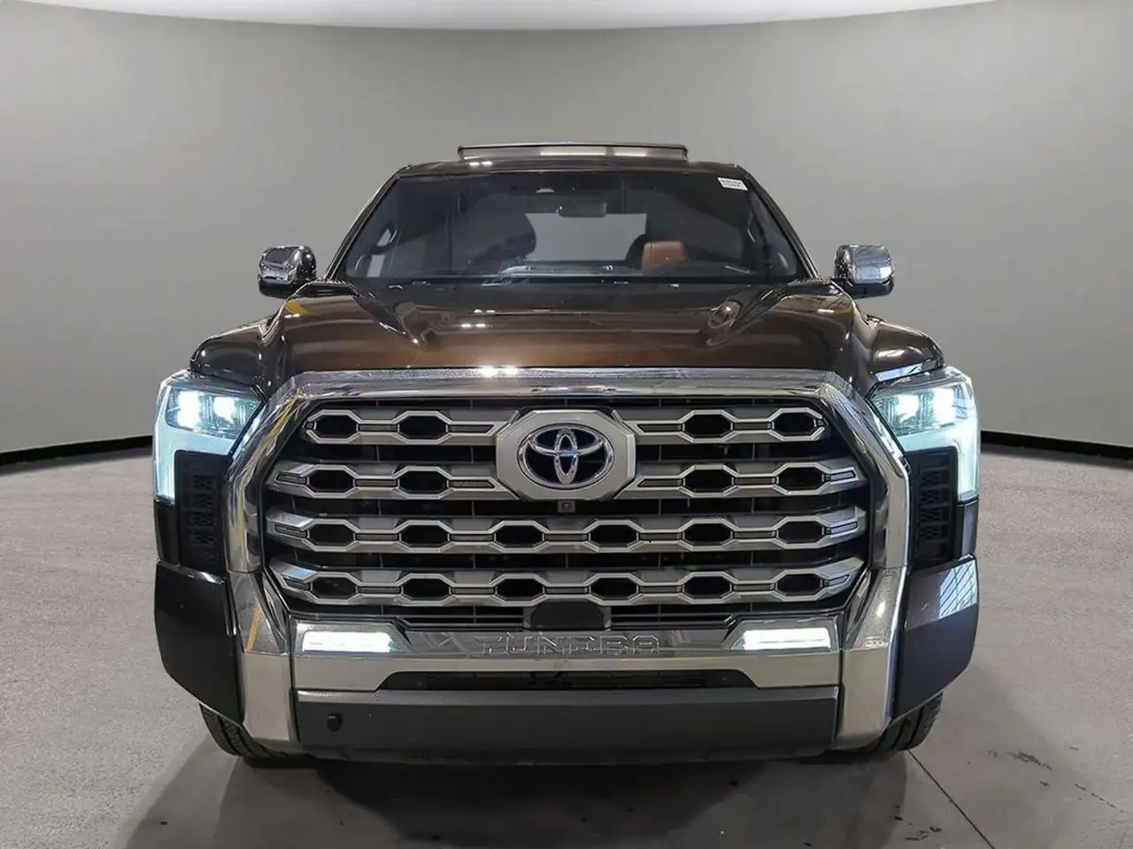 Toyota Tundra снимка Toyota Tundra