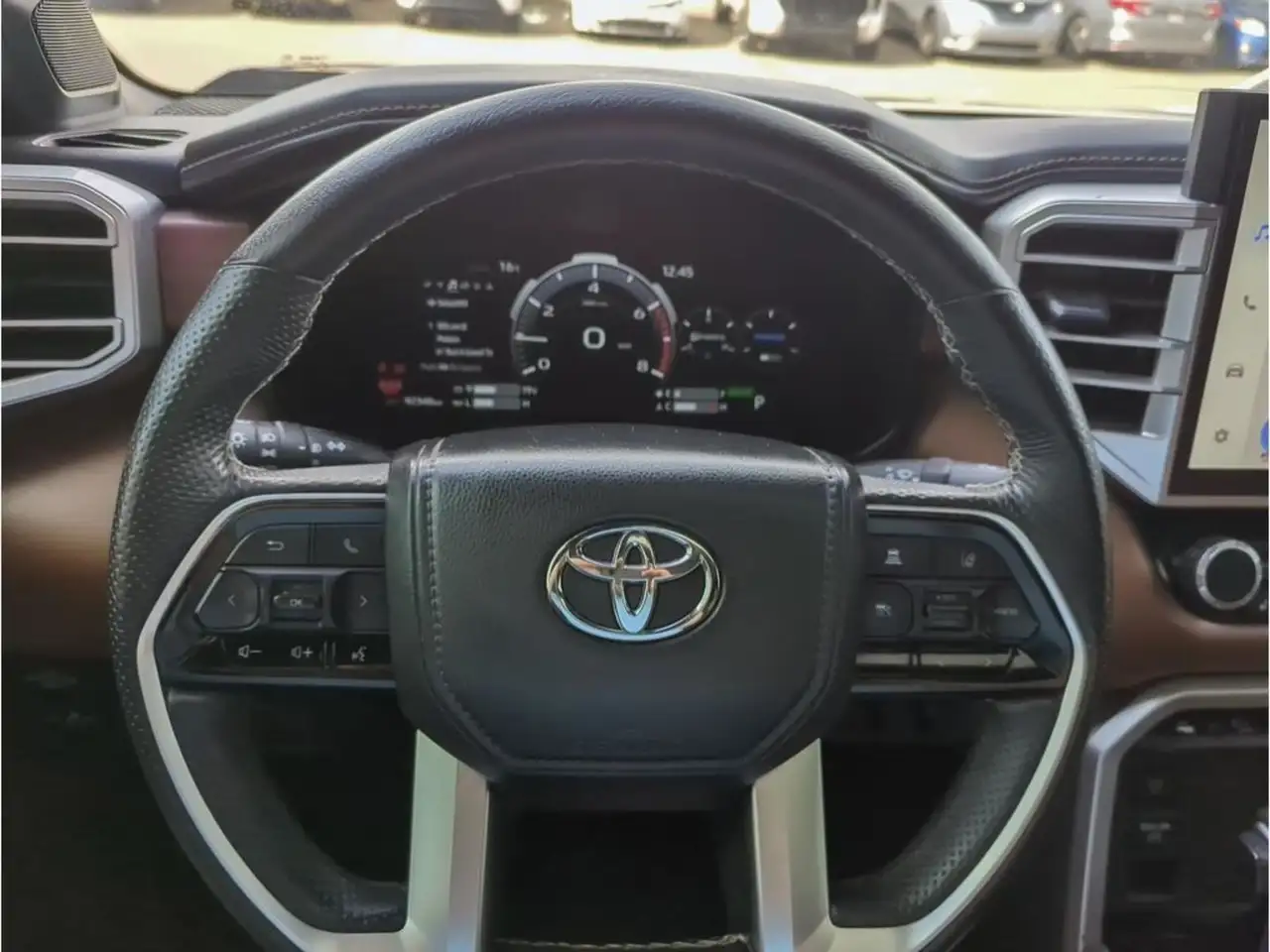Toyota Tundra снимка Toyota Tundra