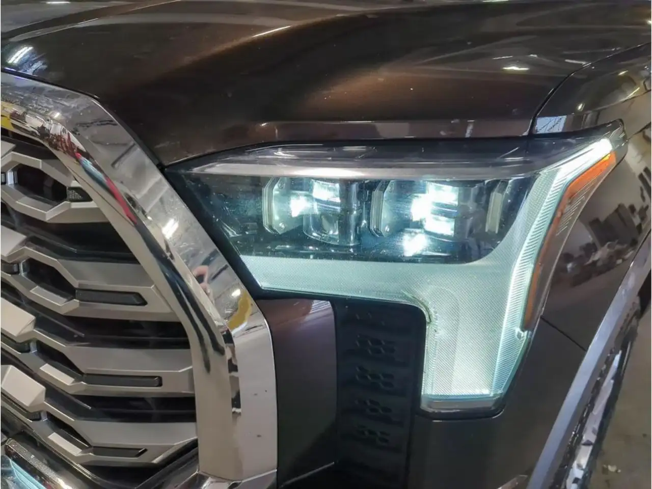 Toyota Tundra снимка Toyota Tundra