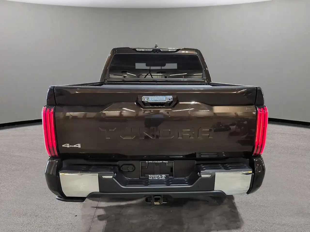 Toyota Tundra снимка Toyota Tundra