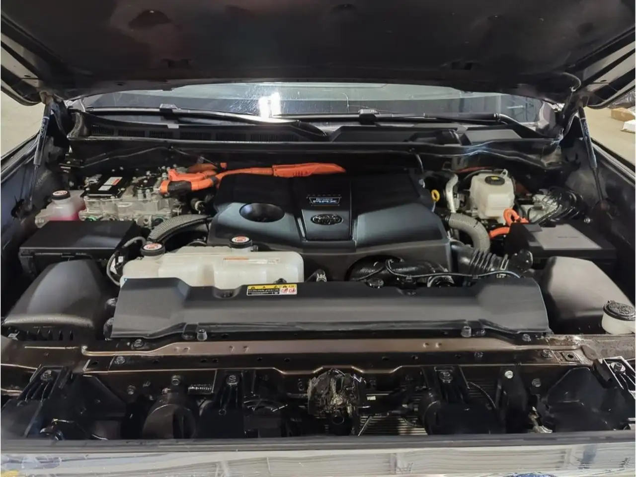 Toyota Tundra снимка Toyota Tundra