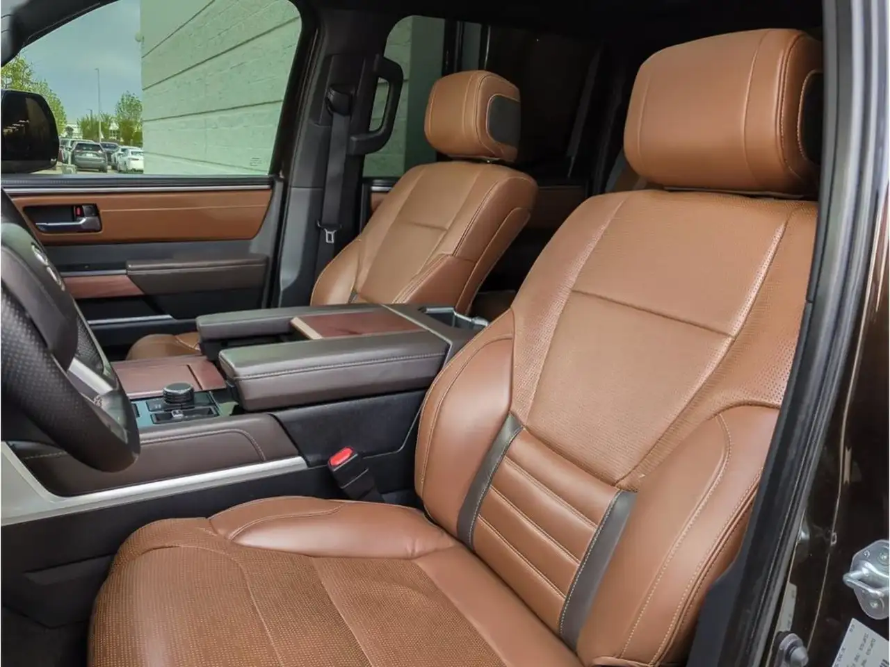 Toyota Tundra снимка Toyota Tundra