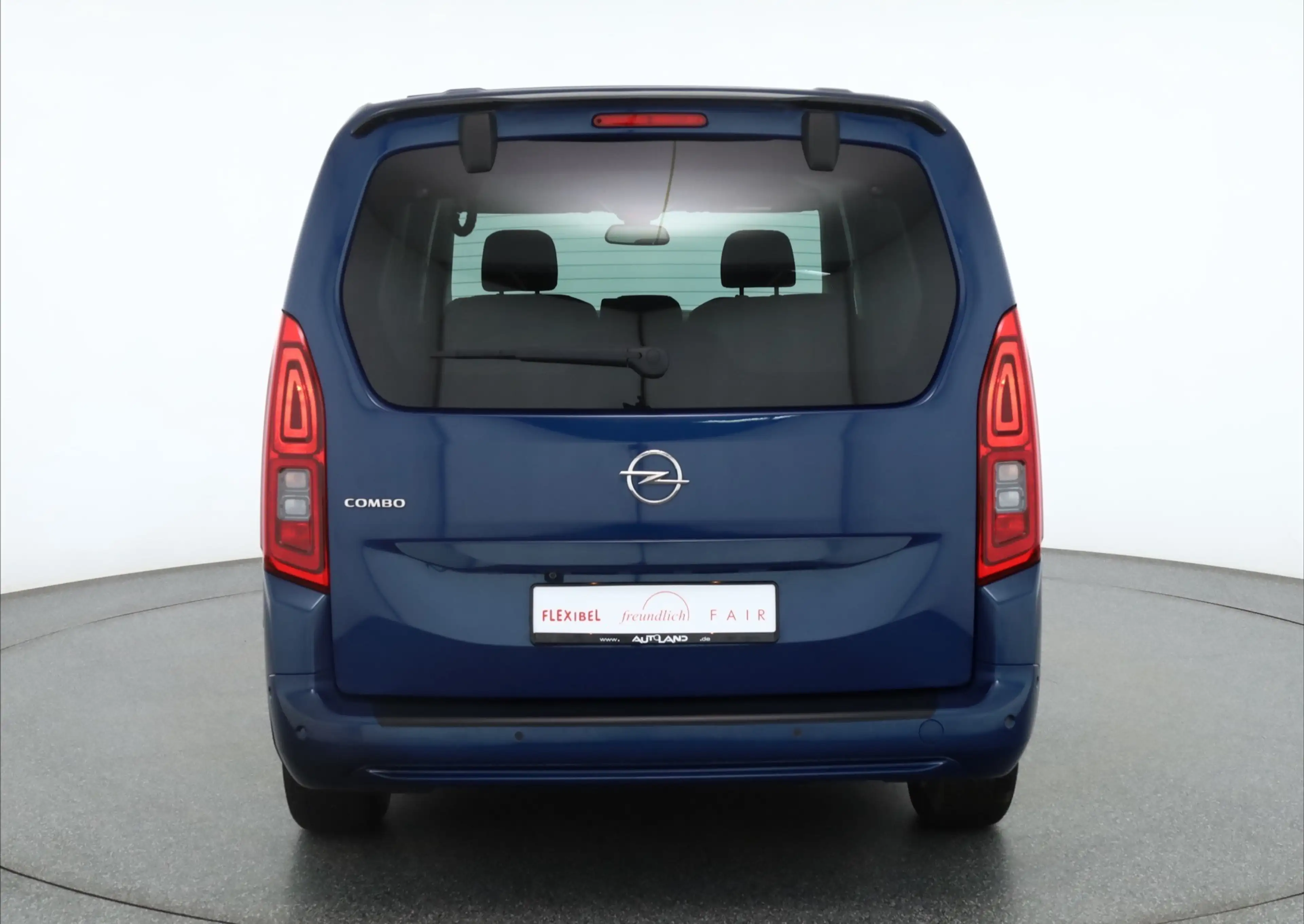 Opel Combo Life E 1.2 Autom. Ultimate Navi Kamera DAB — photo 4