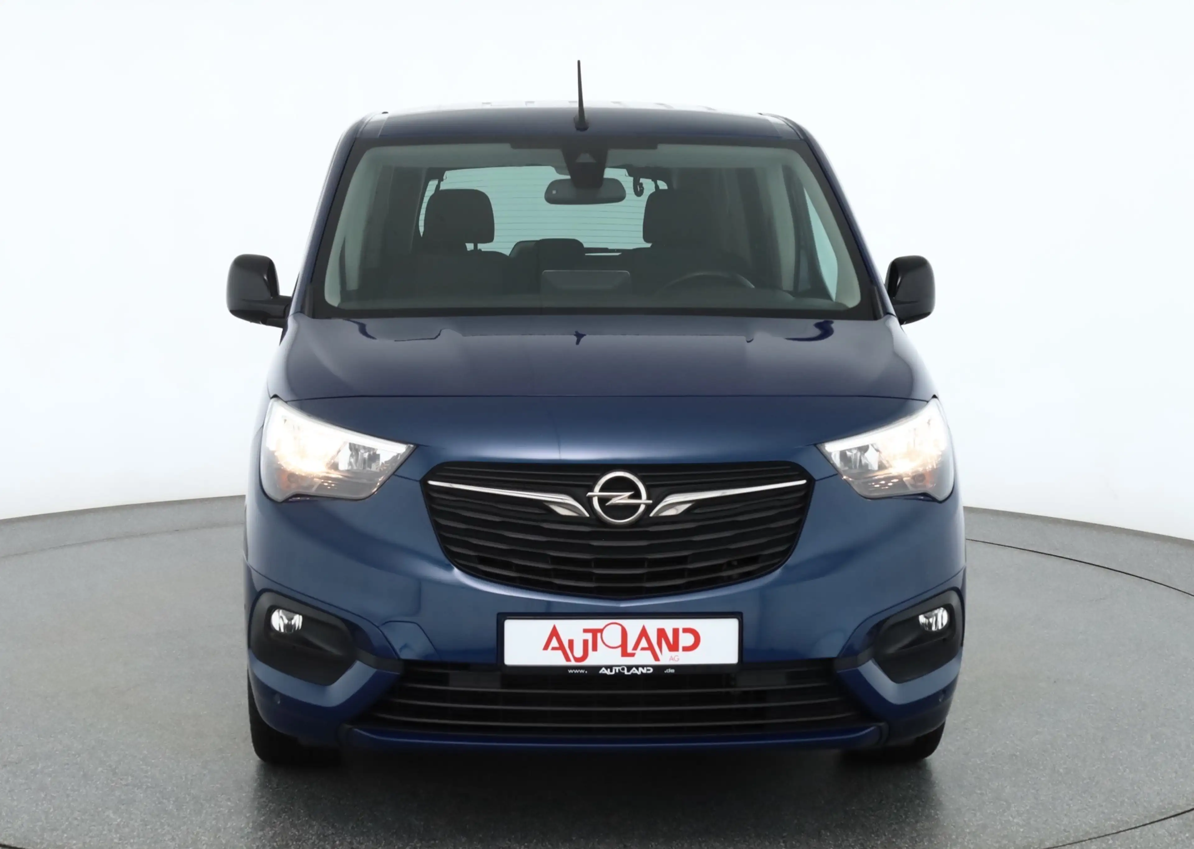 Opel Combo Life E 1.2 Autom. Ultimate Navi Kamera DAB — photo 8