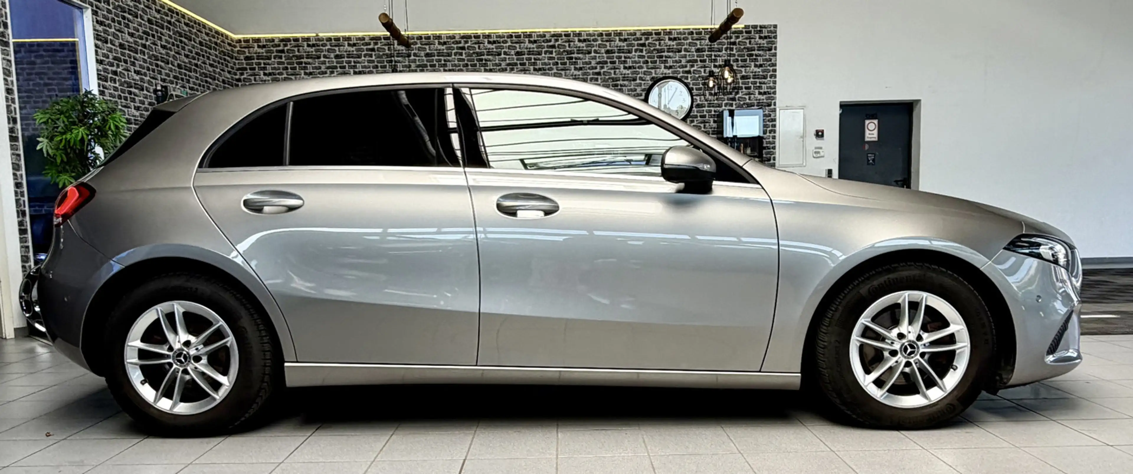 Mercedes-Benz A 180 d AHK|STHZ+SHZ|NAVI|KAMERA|NAVI|ACC+SPUR* — photo 4