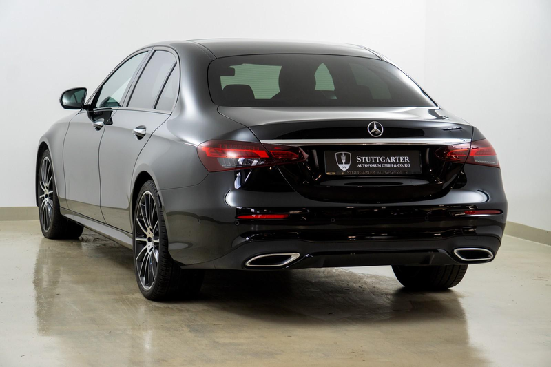 Mercedes-Benz E 400 d 4M AMG Line Pano Leder 360*Kamera Night — photo 4