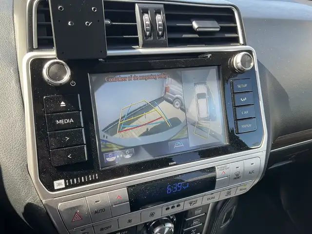 Toyota Land Cruiser view 4