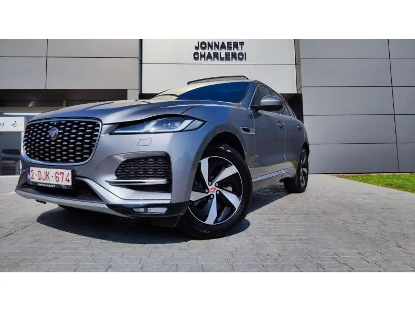 Jaguar F-Pace SE Grau - 2