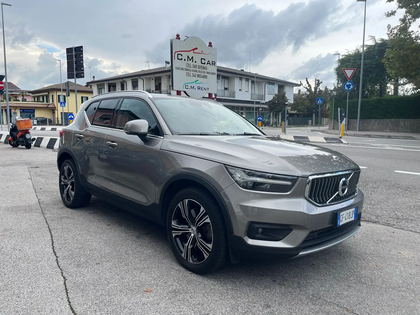 Volvo XC40 1.5 t5 phev Inscription Expression auto my21 Goud - 1