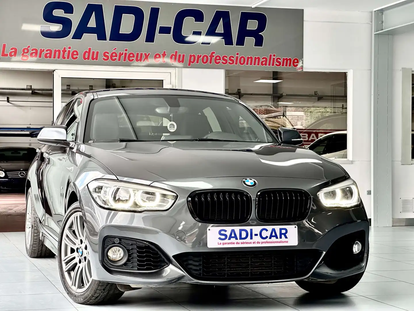 BMW 118 118iA 136cv - M SPORT EDITION Gris - 1