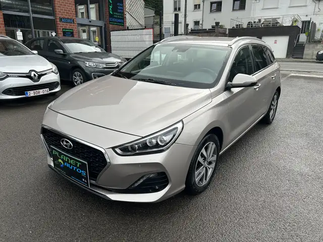 Hyundai i30 SW 1.0 T-GDi 5PORTES GPS AIRCO GARANTIE 12 MOIS