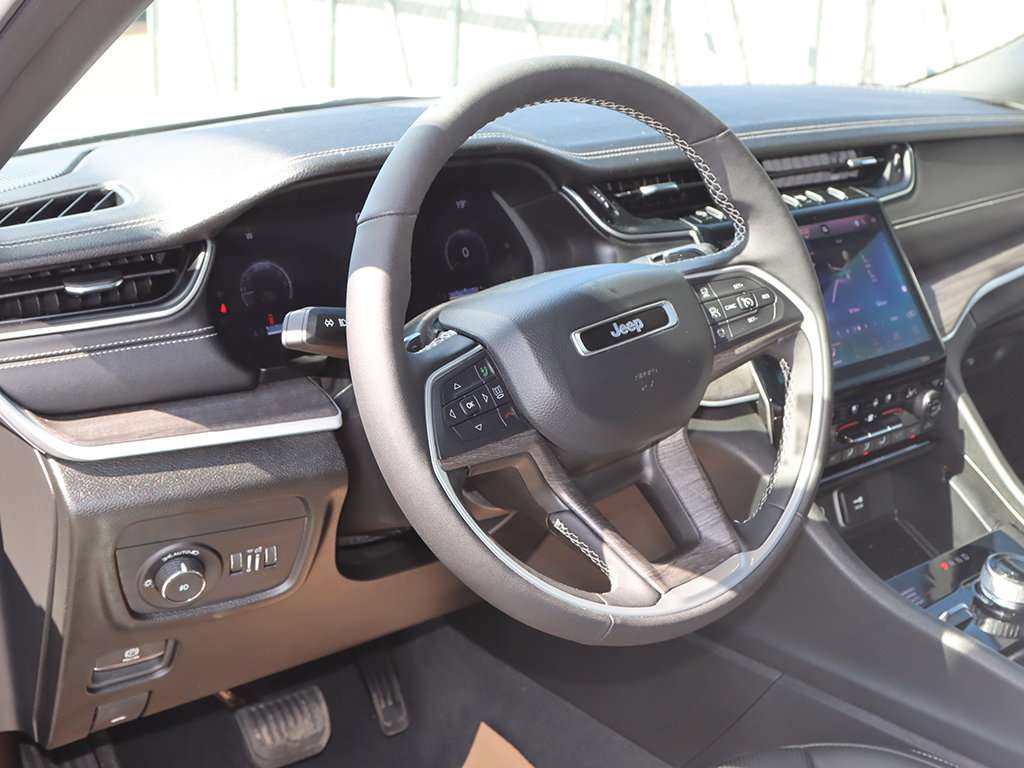 2025 Jeep Grand Cherokee L