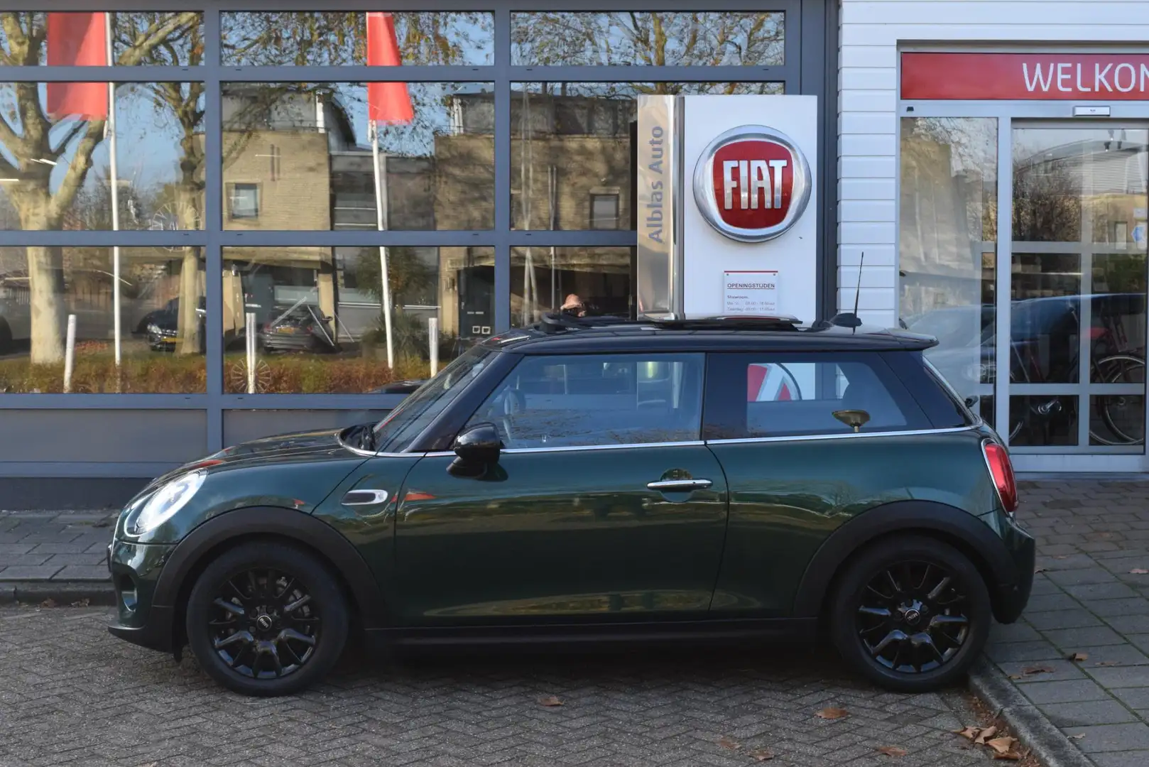 MINI Cooper Mini 1.5 Open Dak|Led|Nav|Orig.NL|Dealero.h. Groen - 2