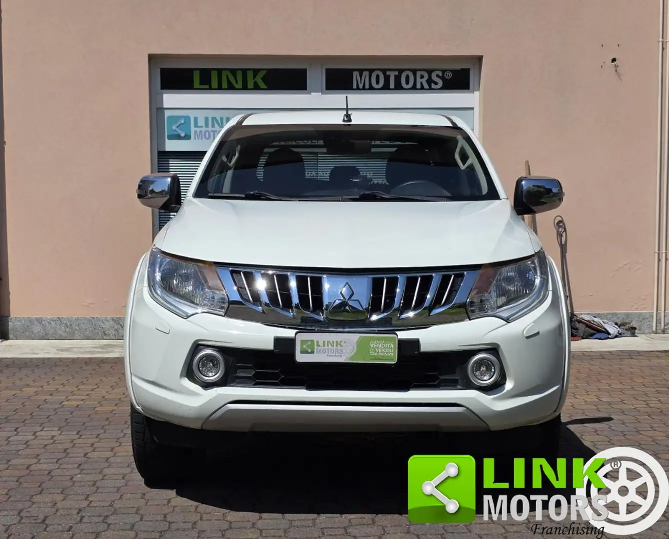 Mitsubishi L200 2.4 DI-D/154CV Double Cab Intense NO IVA Bianco - 2