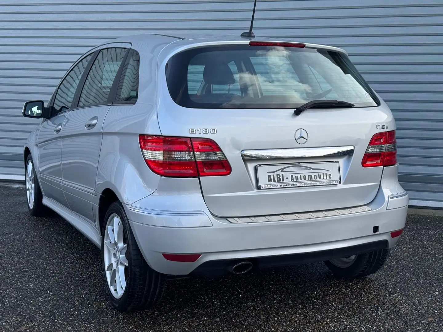 Mercedes-Benz B 180 CDI Automatik Klima LM GRA** Silber - 2