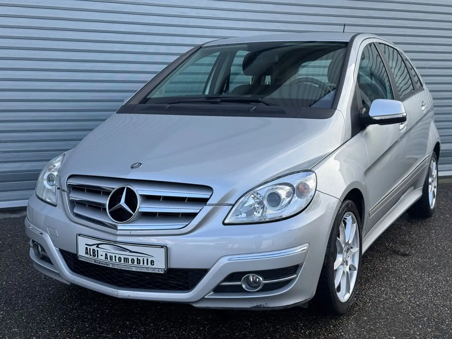 Mercedes-Benz B 180 CDI Automatik Klima LM GRA** Silber - 1