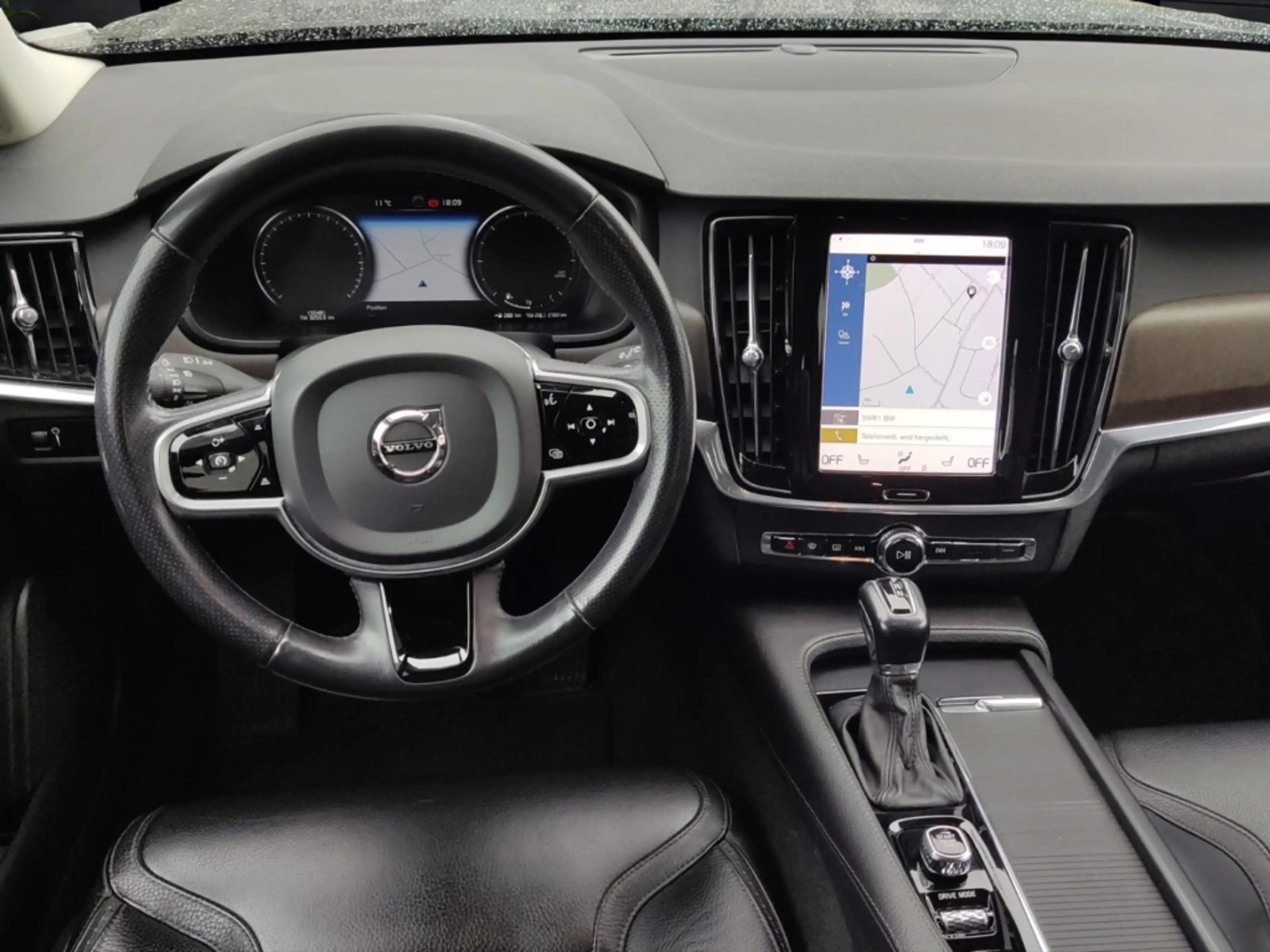 Volvo V90 Cross Country Cross Country AWD AHK schwenkbar Service-Neu AHK-a — photo 13