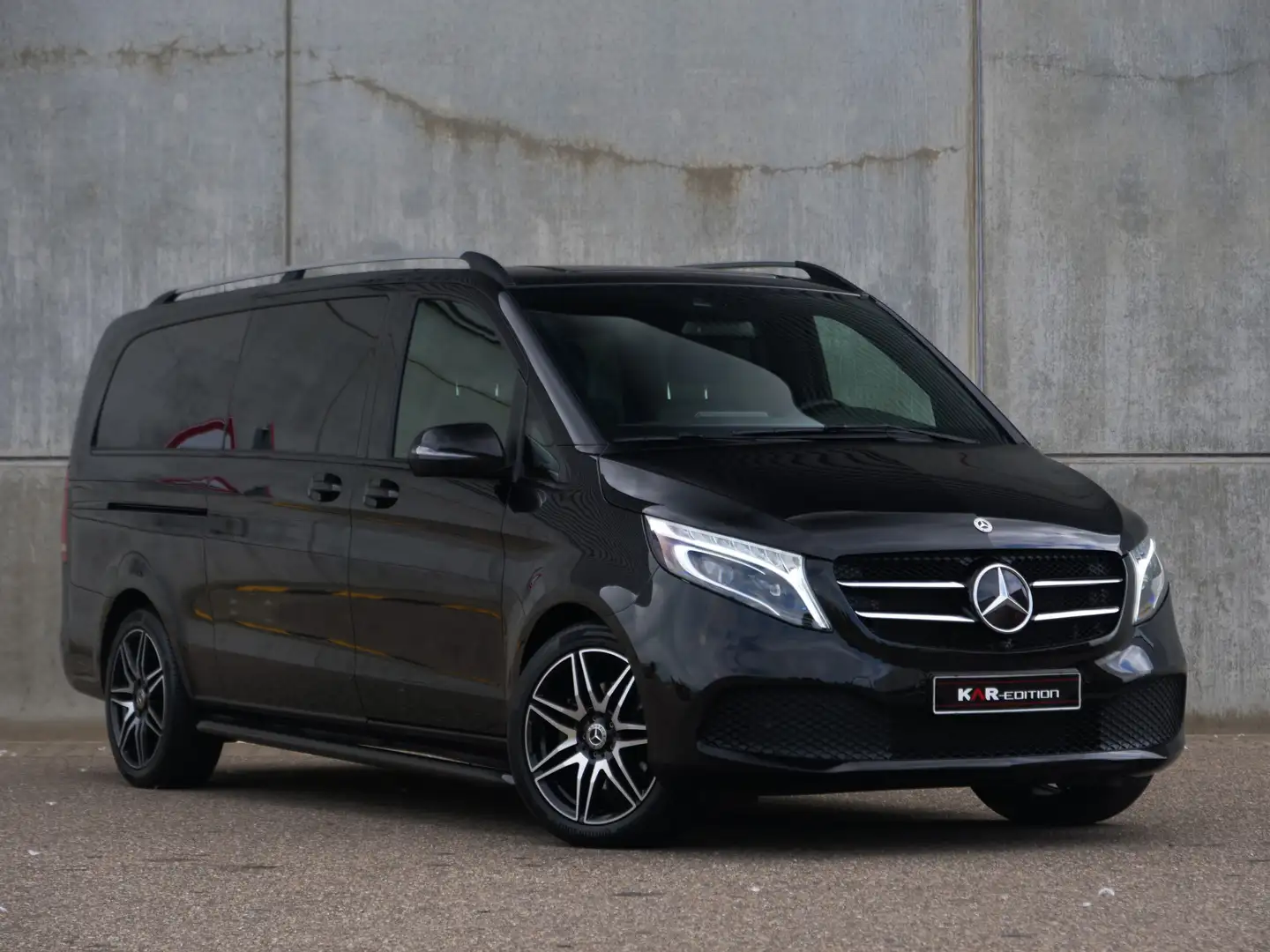 Mercedes-Benz V V300d | XL | AMG | Incl BTW & BPM | 7-persoons | m Zwart - 1