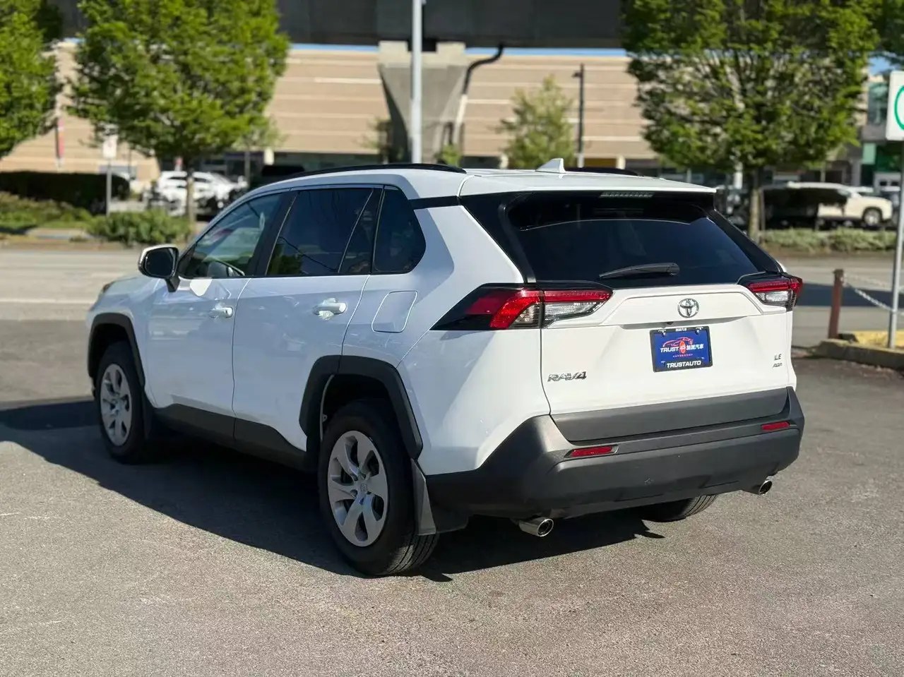 Toyota RAV 4 снимка Toyota RAV 4