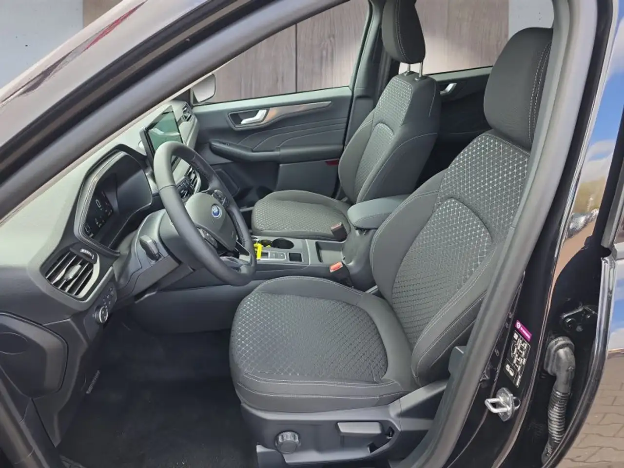 Ford Kuga 1,5 186PS Aut.5*J.Gar/LED/Navi/Winterp. ** 9