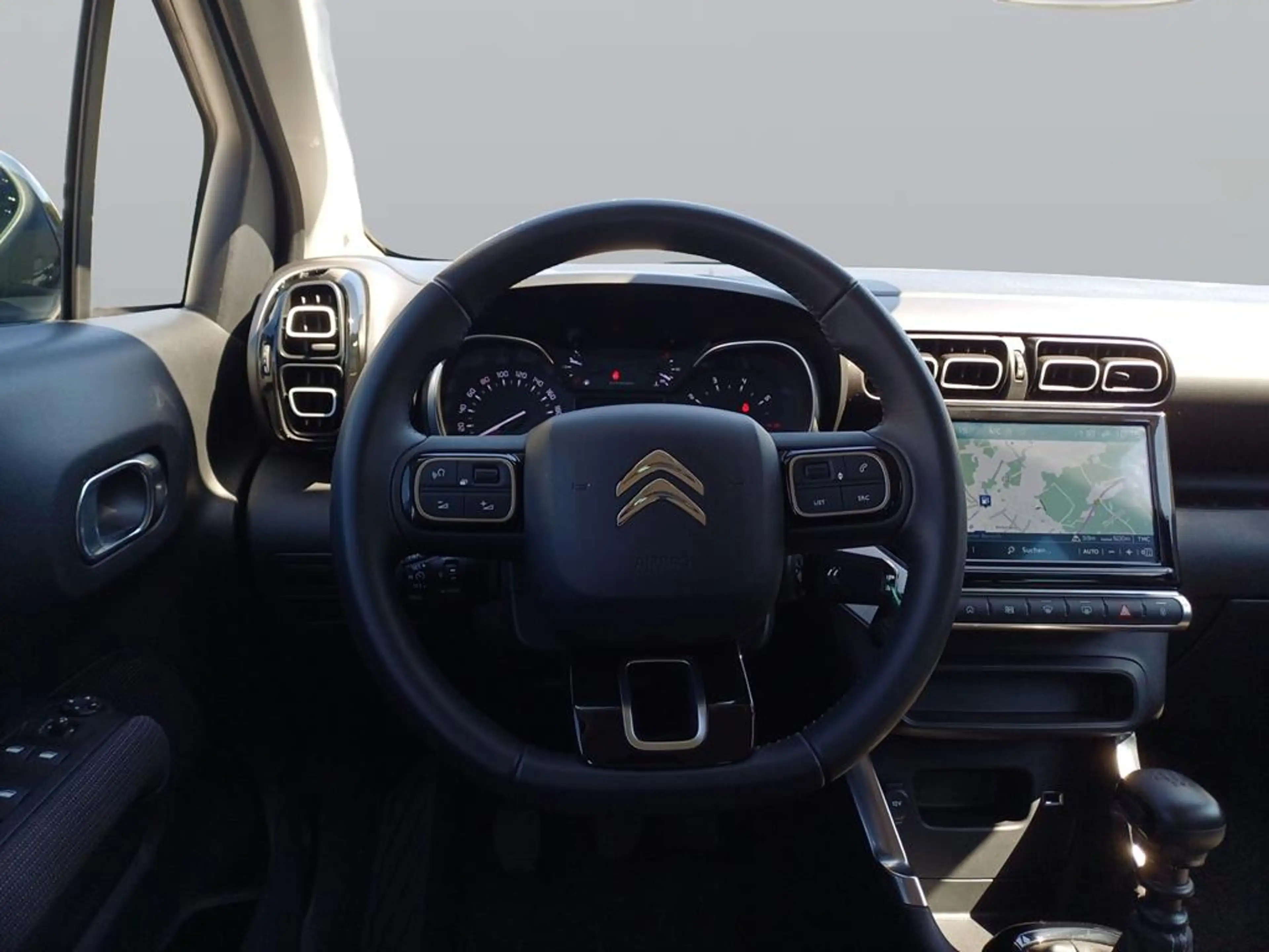 Citroen C3 Aircross PureTech 110 S&S Shine — photo 12